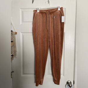 NWT TRUTH by Republic Tan Drawstring Velvet Joggers size Medium